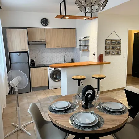 Charmant Appartement En Hypercentre De Castelnaudary Exterior photo